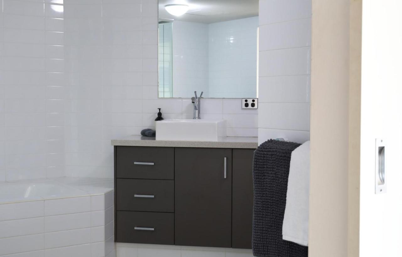 Fiveways Balcony, King Bed, Chef'S Kitchen Apartment Fremantle Exterior photo